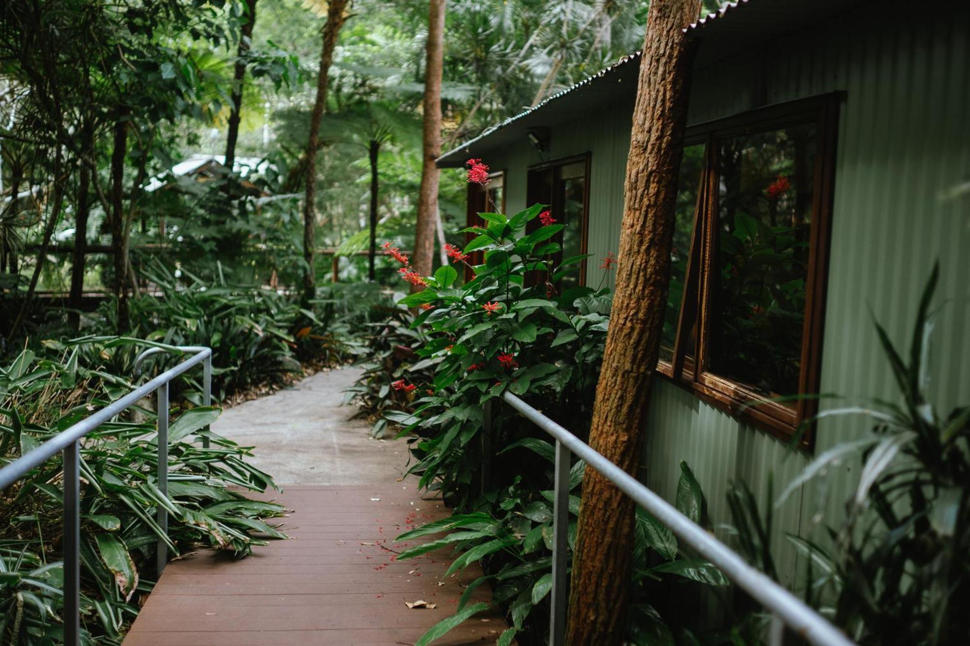 The Oasis At One Mile Beach Aparthotel Nelson Bay Exterior photo